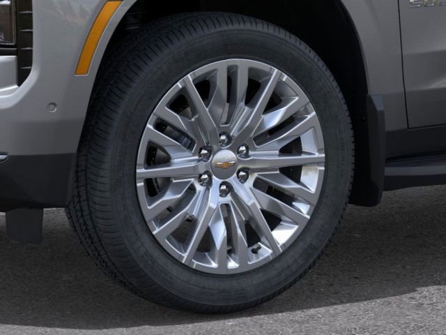 New 2025 Chevrolet Suburban Premier image 9