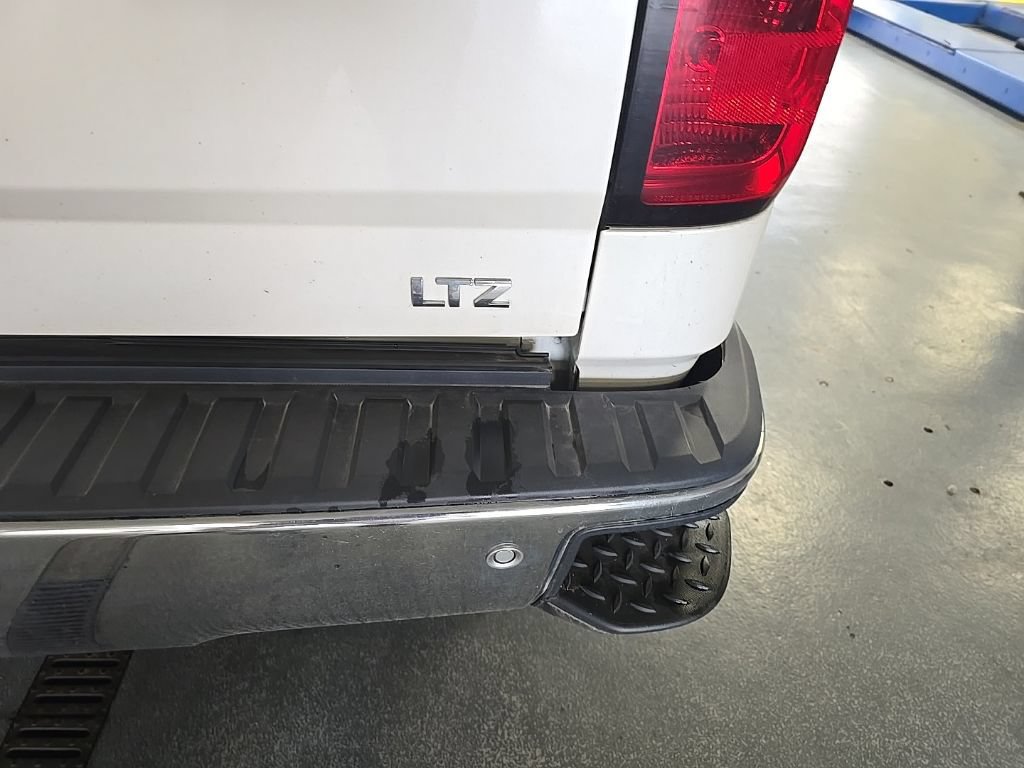 Used 2014 Chevrolet Silverado 1500 LTZ w/ LTZ Plus Package AWD/4WD image 4