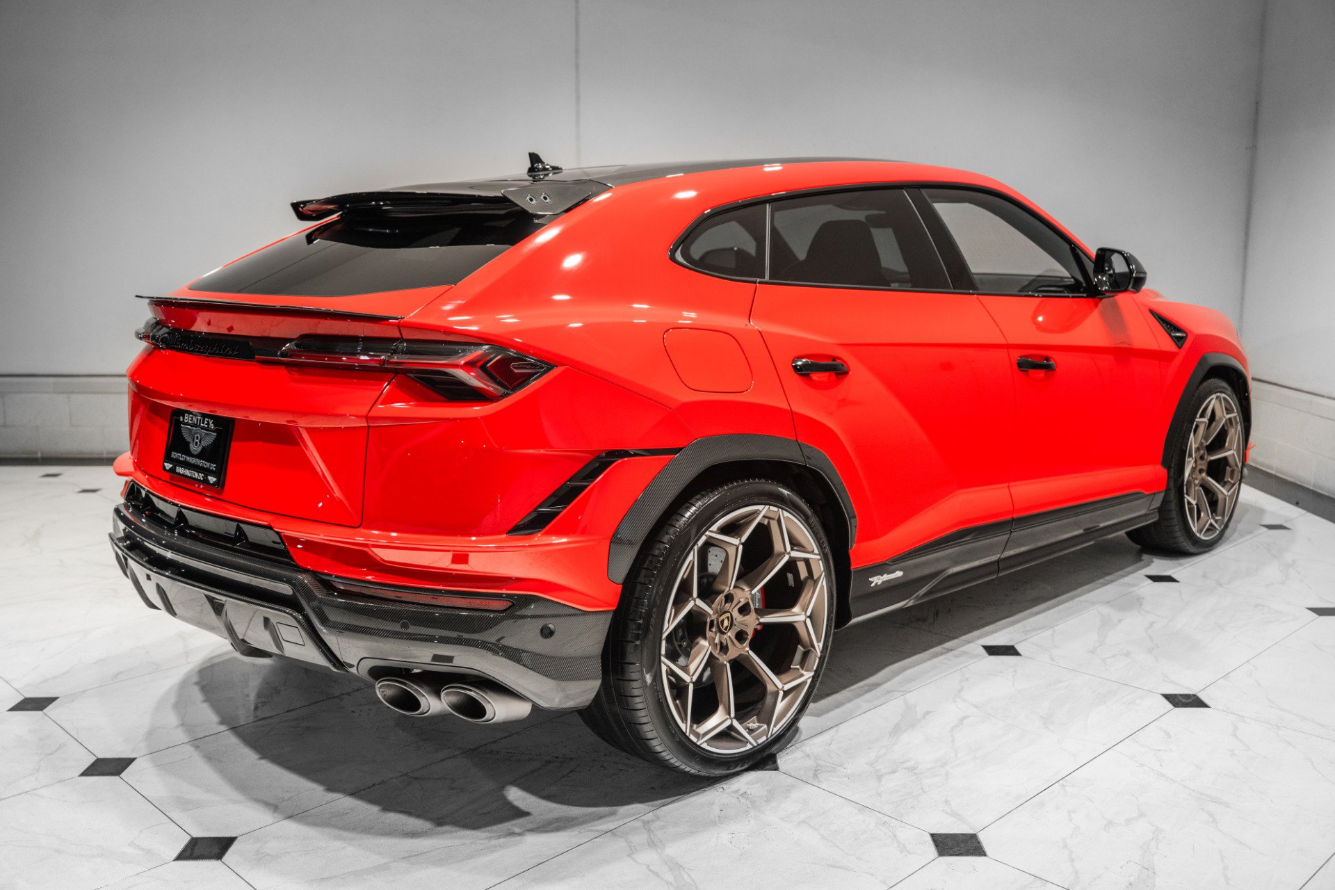 Used 2024 Lamborghini Urus Performante AWD/4WD image 10