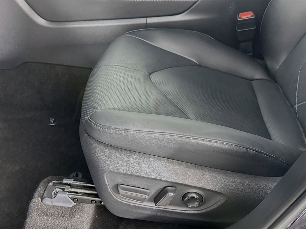 Used 2025 Toyota Highlander Platinum image 22