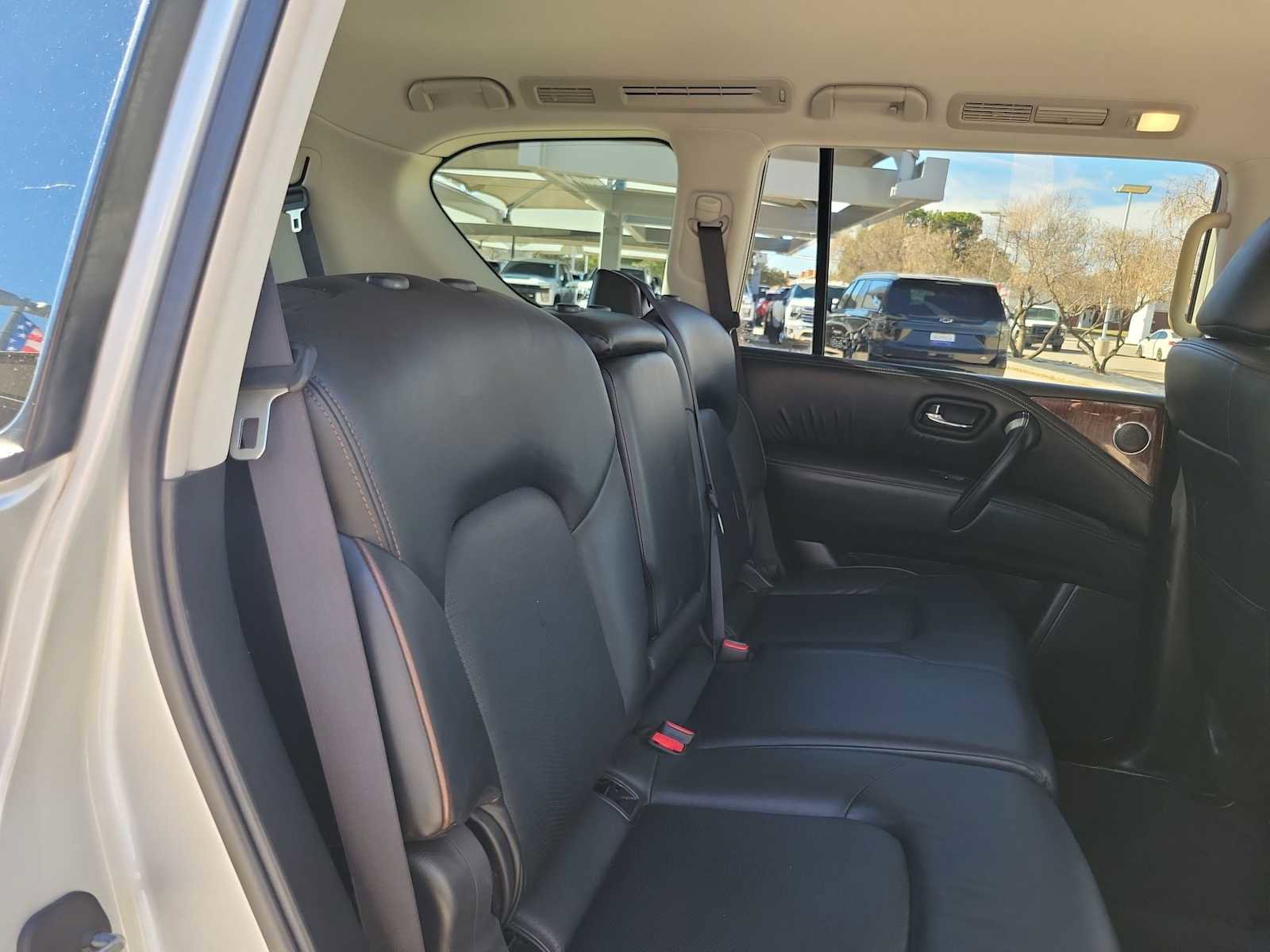 Used 2020 Nissan Armada SL image 13