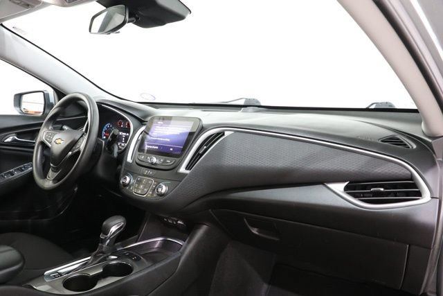 Used 2025 Chevrolet Malibu LT FWD image 14