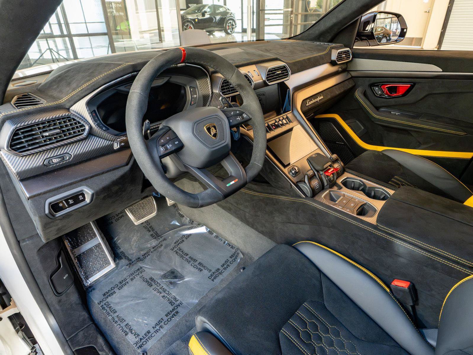 Used 2024 Lamborghini Urus Performante AWD/4WD image 15