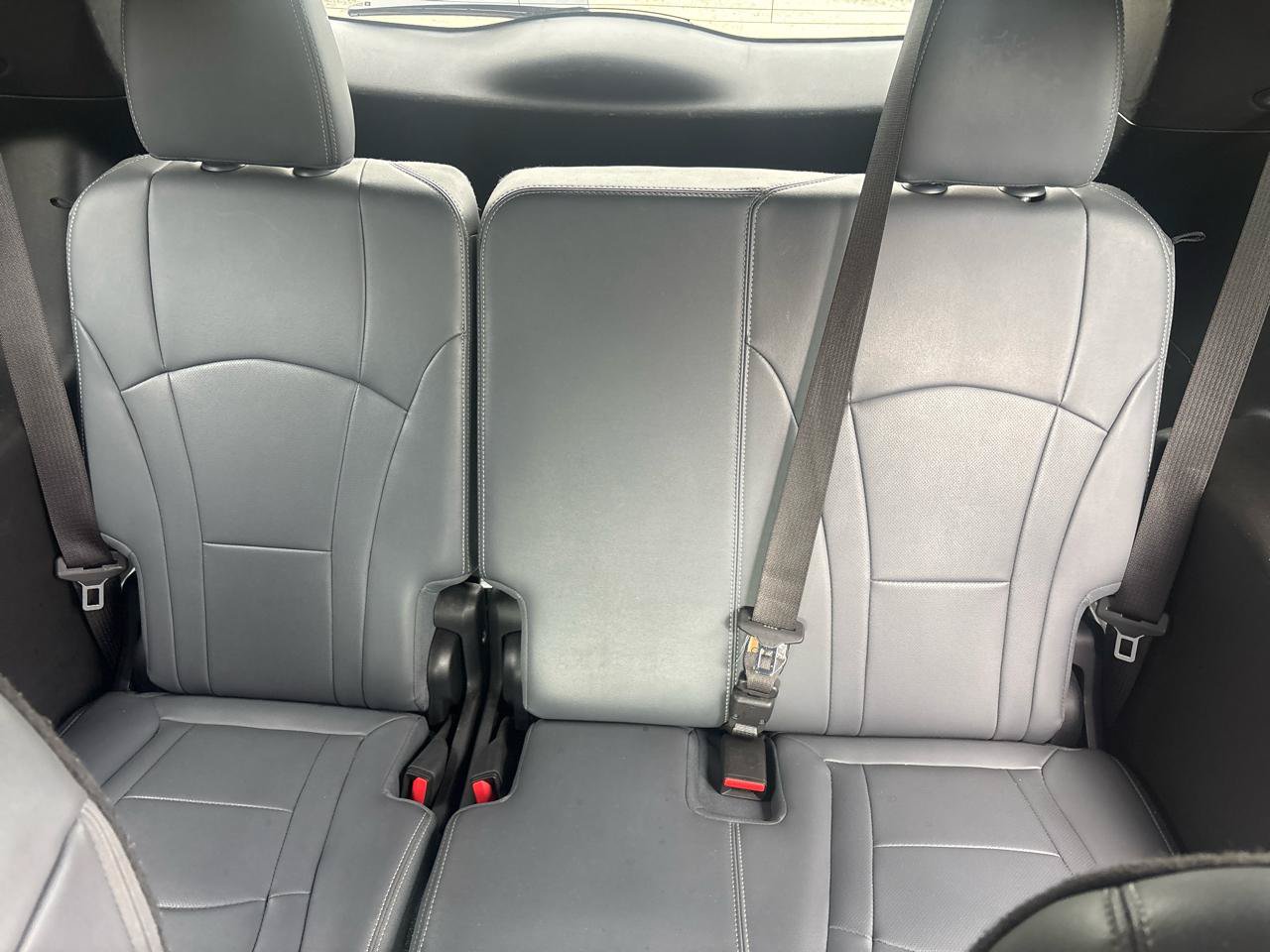 Used 2023 Buick Enclave Essence FWD image 17