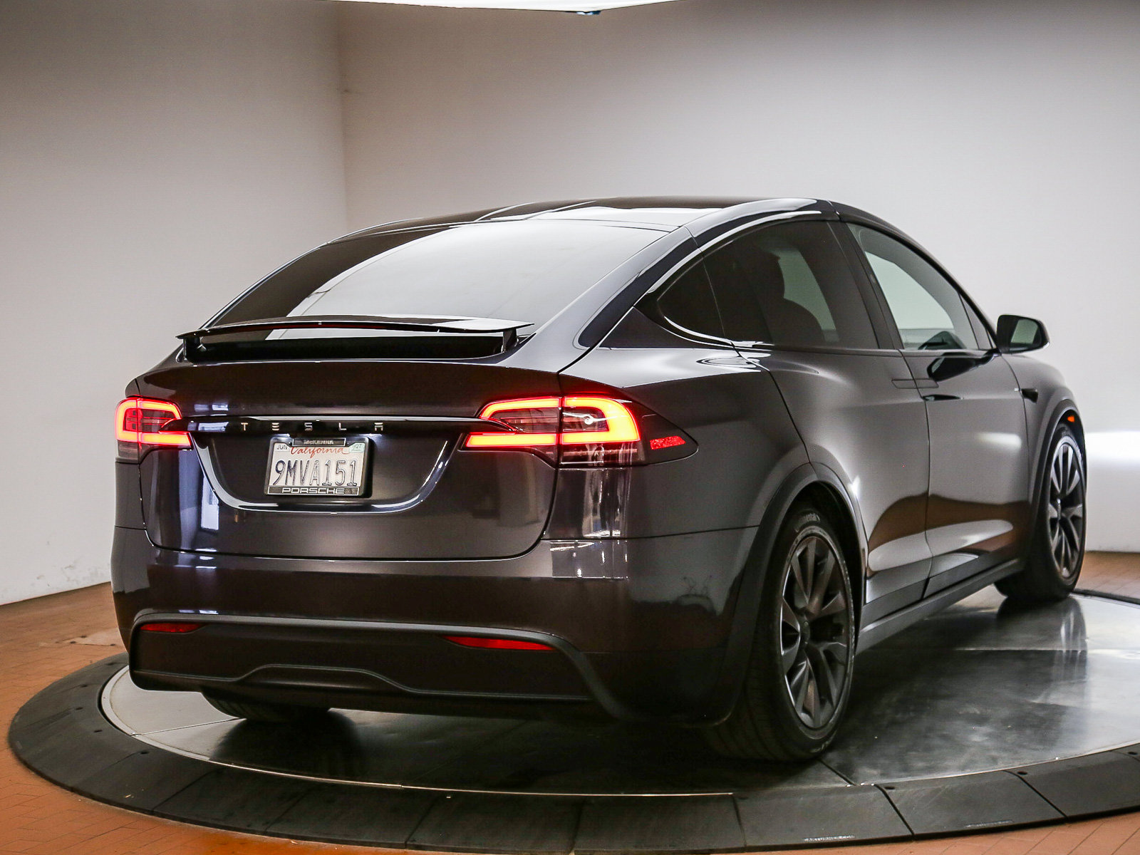 Used 2024 Tesla Model X AWD/4WD image 6