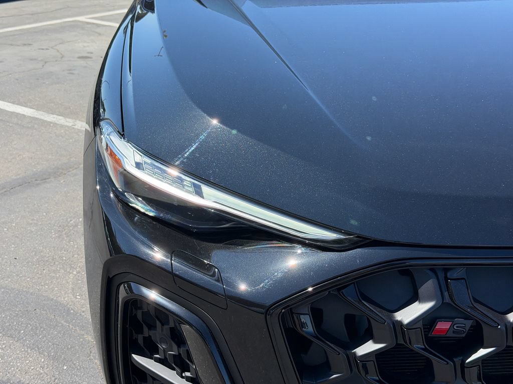 Used 2025 Audi SQ5 Prestige AWD/4WD image 5
