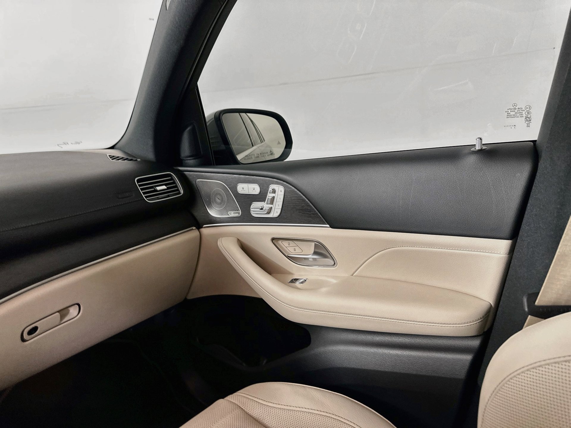 Certified 2026 Mercedes-Benz GLS 580 4MATIC image 26