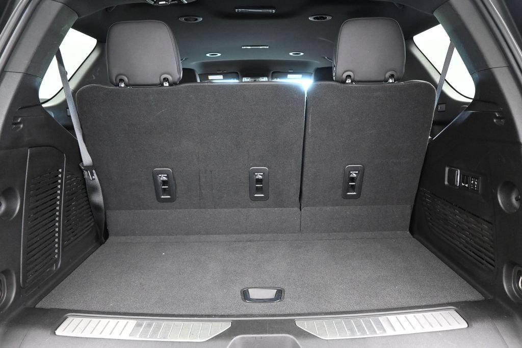 Used 2023 Chevrolet Tahoe High Country RWD image 44