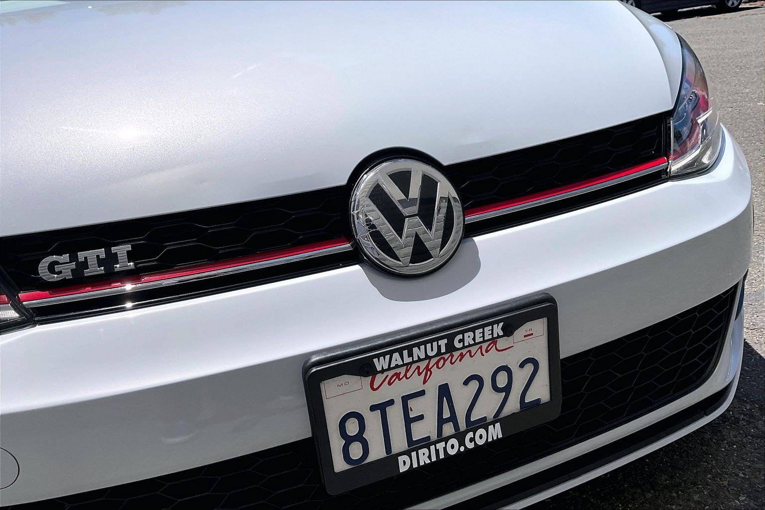 Used 2018 Volkswagen GTI SE FWD image 29