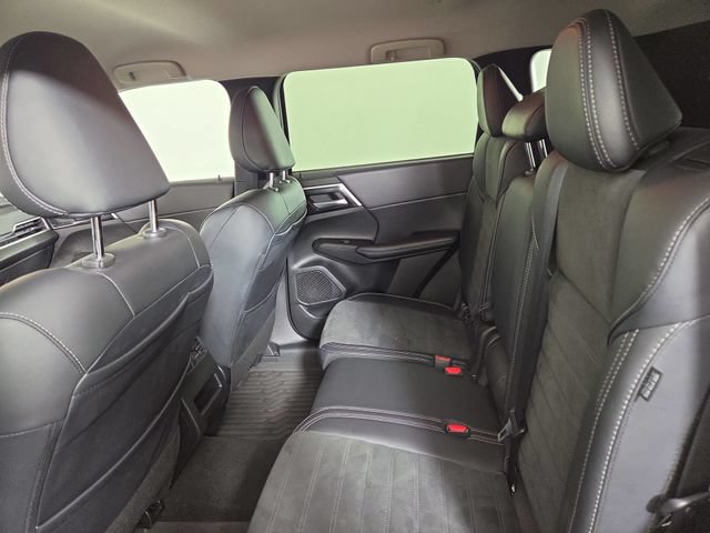 Used 2024 Mitsubishi Outlander SE AWD/4WD image 15