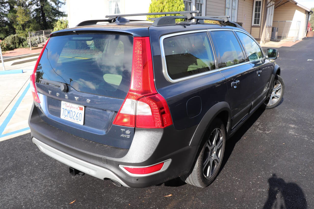 Used 2013 Volvo XC70 T6 image 7