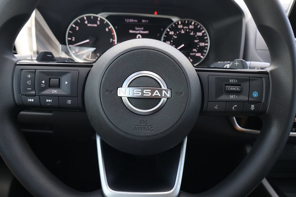 Used 2022 Nissan Rogue SV FWD image 21