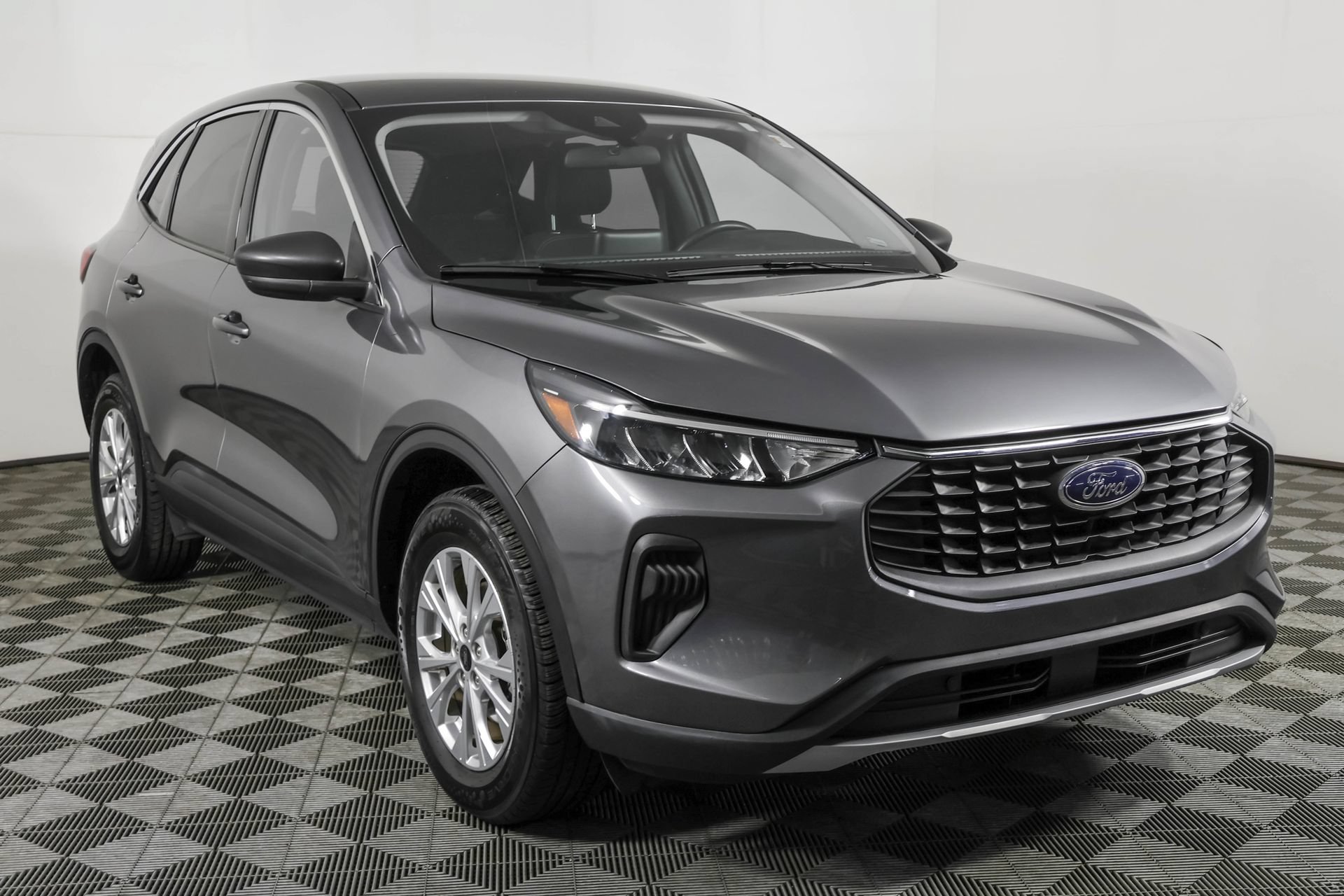 Used 2024 Ford Escape Active AWD/4WD image 13