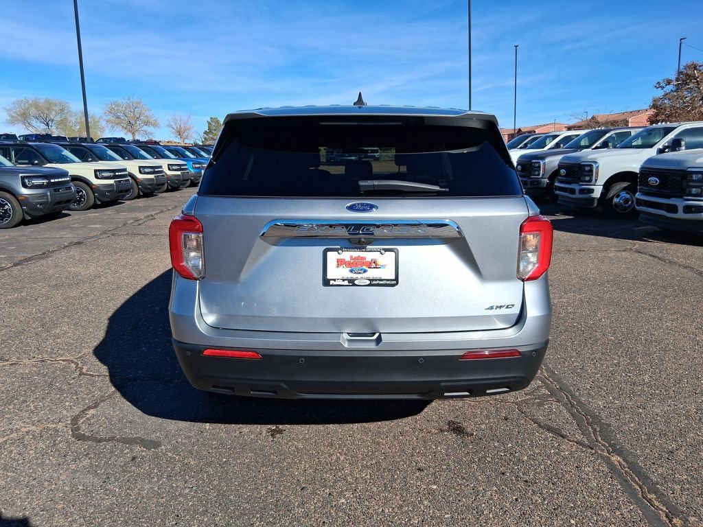 Used 2024 Ford Explorer 4WD image 4