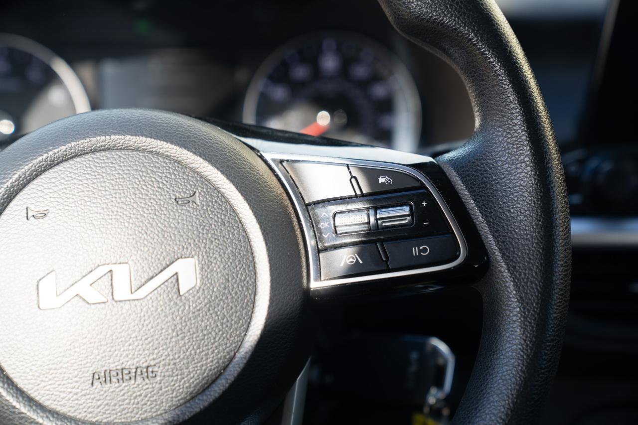 Used 2024 Kia Forte LXS image 32