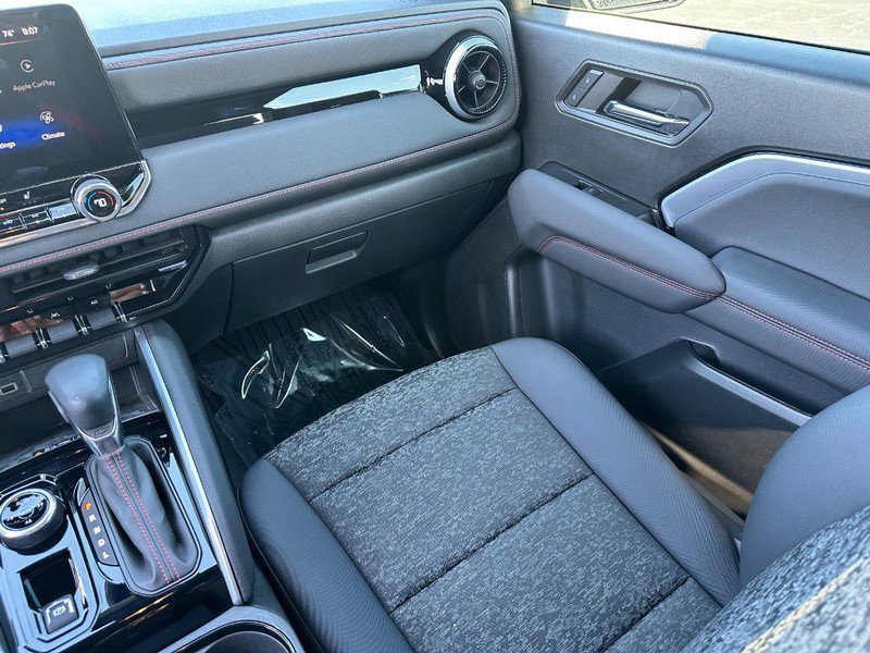 Used 2024 Chevrolet Colorado Z71 w/ Z71 Convenience Package 2 image 16