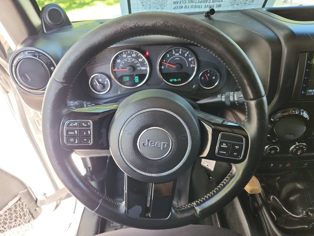 Used 2014 Jeep Wrangler Unlimited Sahara AWD/4WD image 22