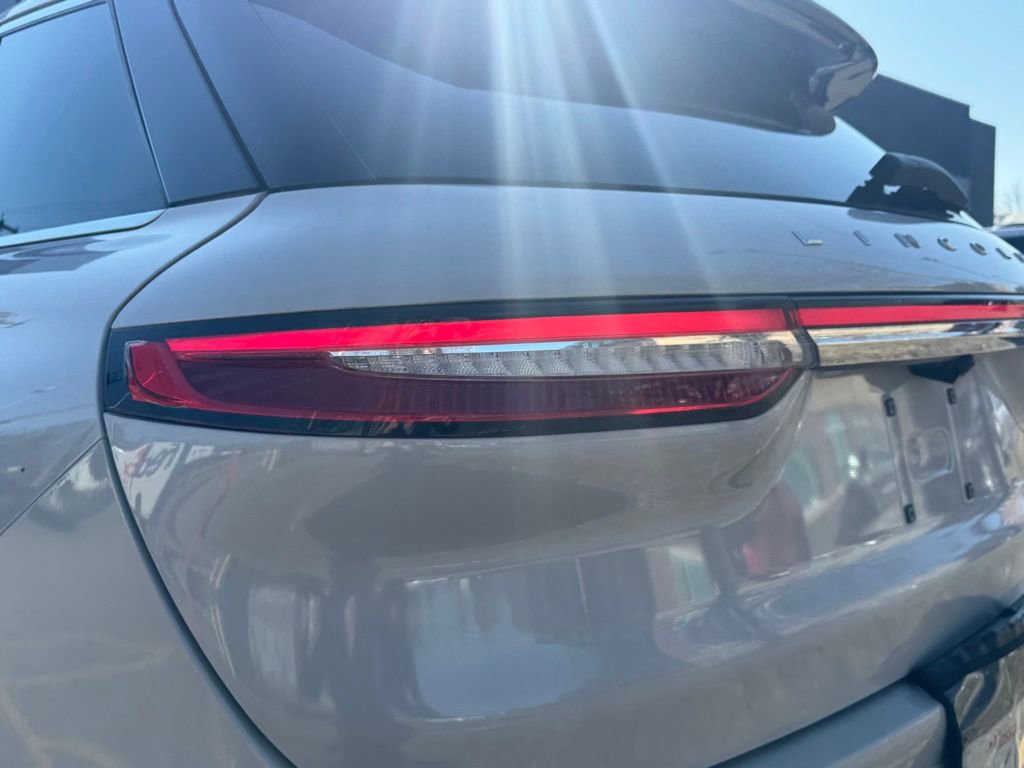 Used 2020 Lincoln Corsair Reserve w/ Equipment Group 201A image 12