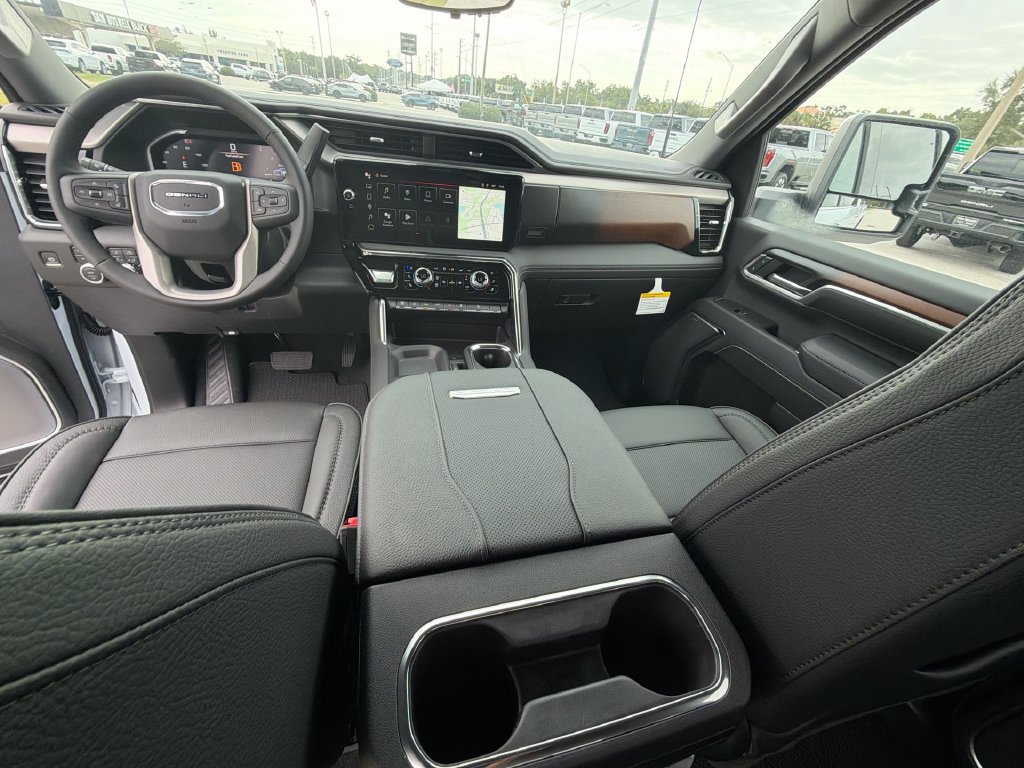 New 2026 GMC Sierra 2500 Denali w/ Denali Reserve Package AWD/4WD image 10
