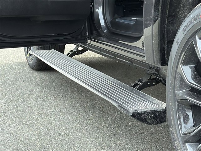 New 2026 Jeep Grand Wagoneer L Summit image 17