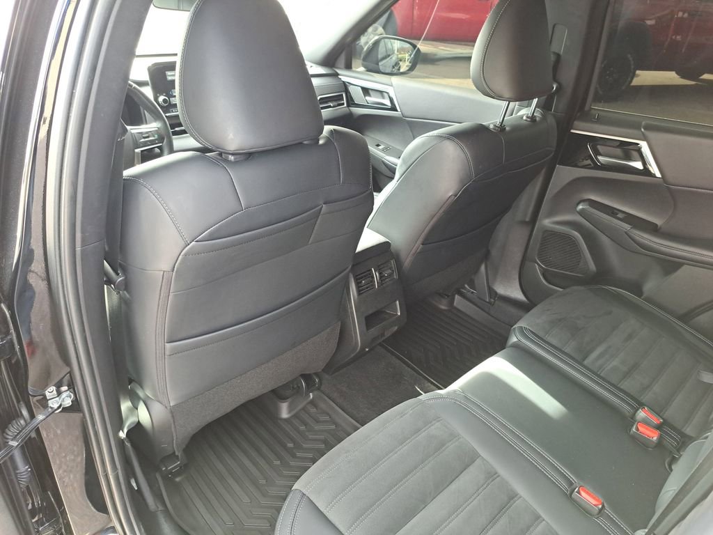 Used 2024 Mitsubishi Outlander SE image 19