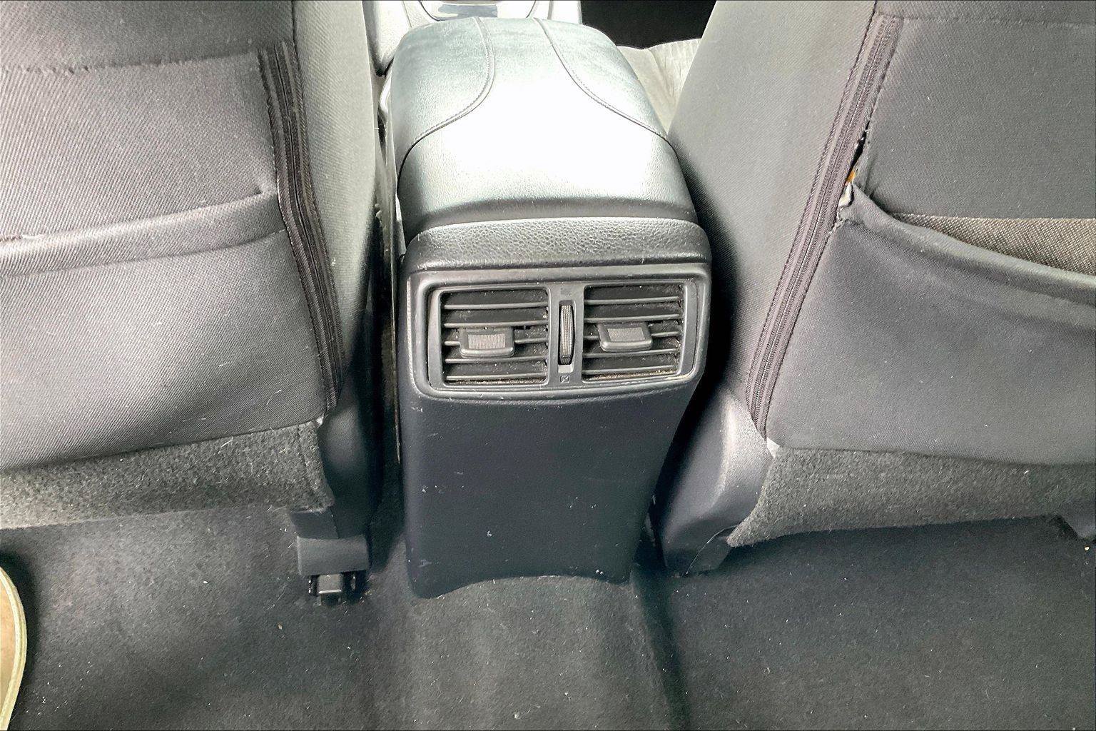 Used 2020 Nissan Rogue SV FWD image 33