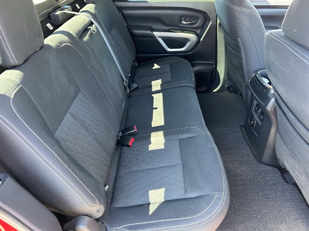 Used 2018 Nissan Titan SV w/ SV Convenience Package AWD/4WD image 13