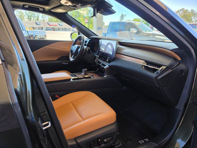 Used 2023 Lexus RX 350h w/ Accessory Package (2T) AWD/4WD image 18