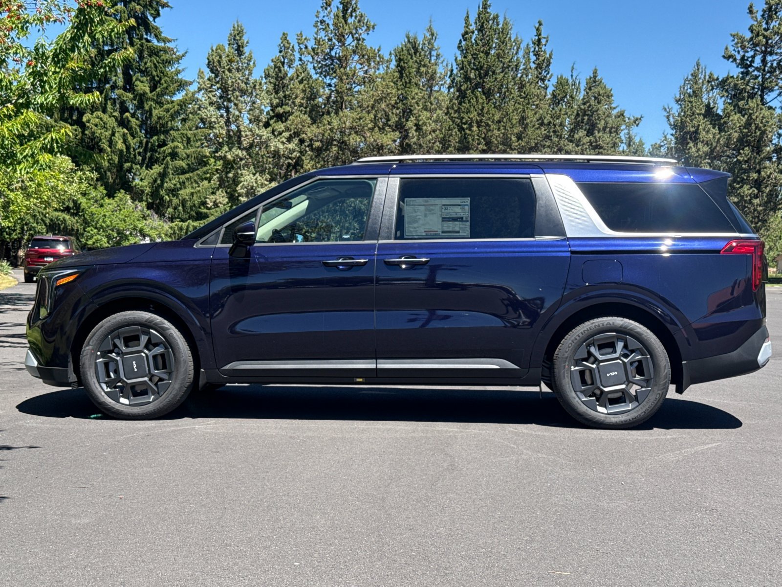 New 2026 Kia Carnival EX FWD image 7