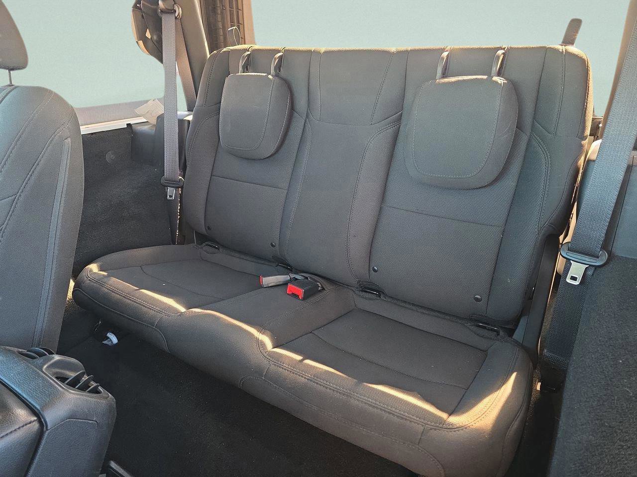 Used 2022 Jeep Wrangler Sport image 15