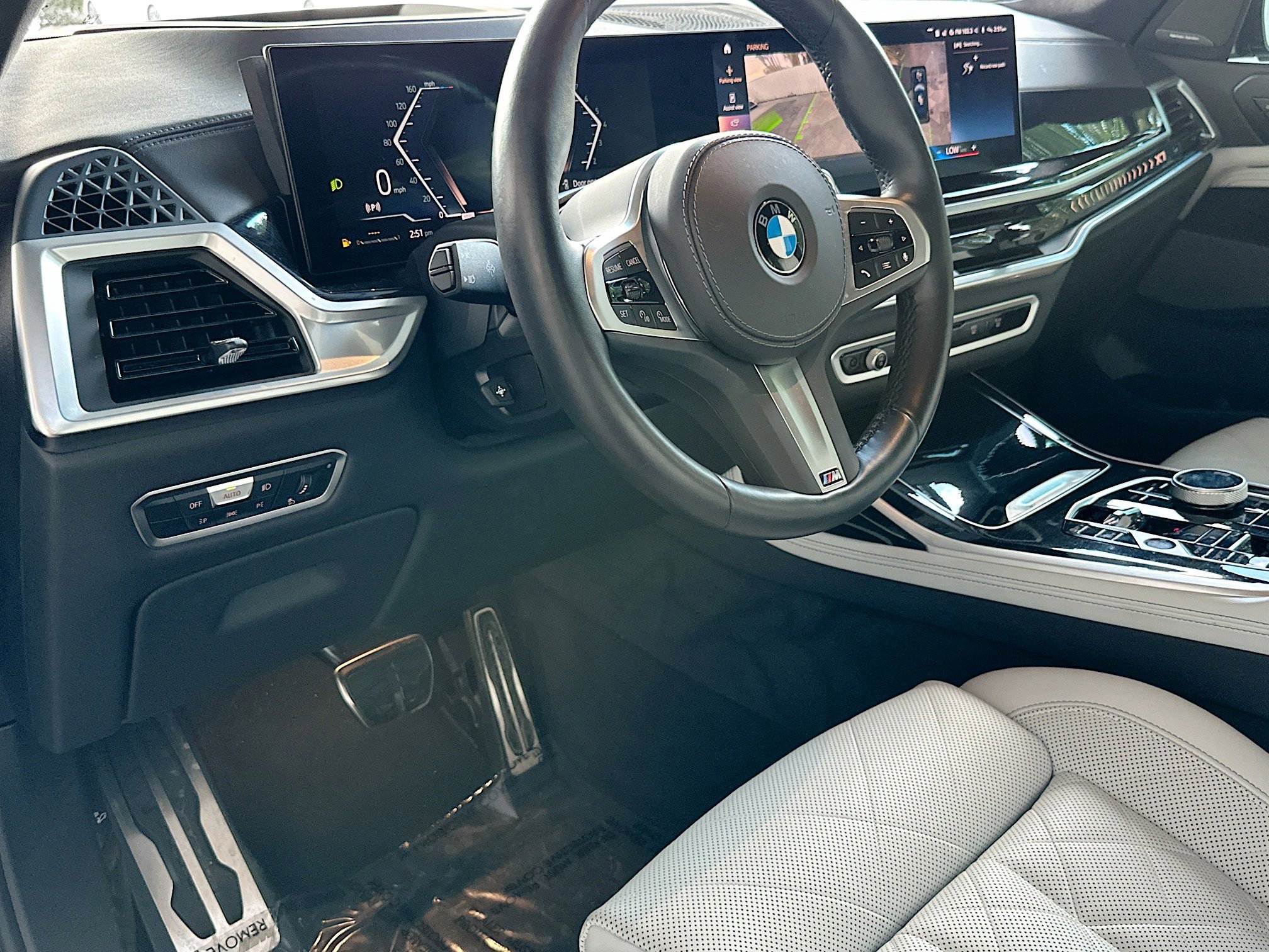 Certified 2023 BMW X7 xDrive40i w/ Executive Package image 9