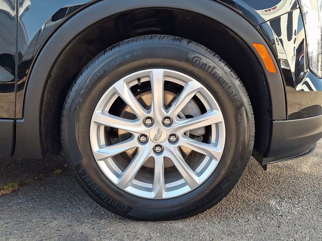 Certified 2023 Cadillac XT4 Luxury w/ Cold Weather Package image 9