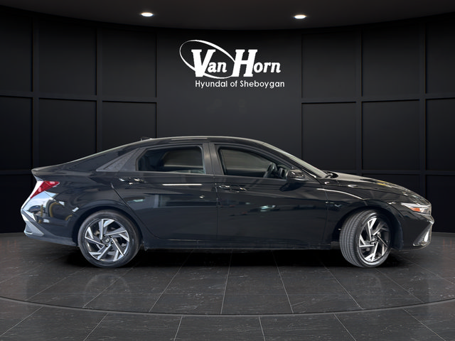 Certified 2025 Hyundai Elantra Sport FWD image 8