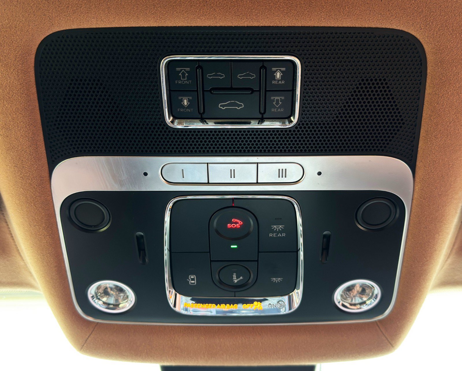 Used 2023 Bentley Flying Spur Azure AWD/4WD image 44