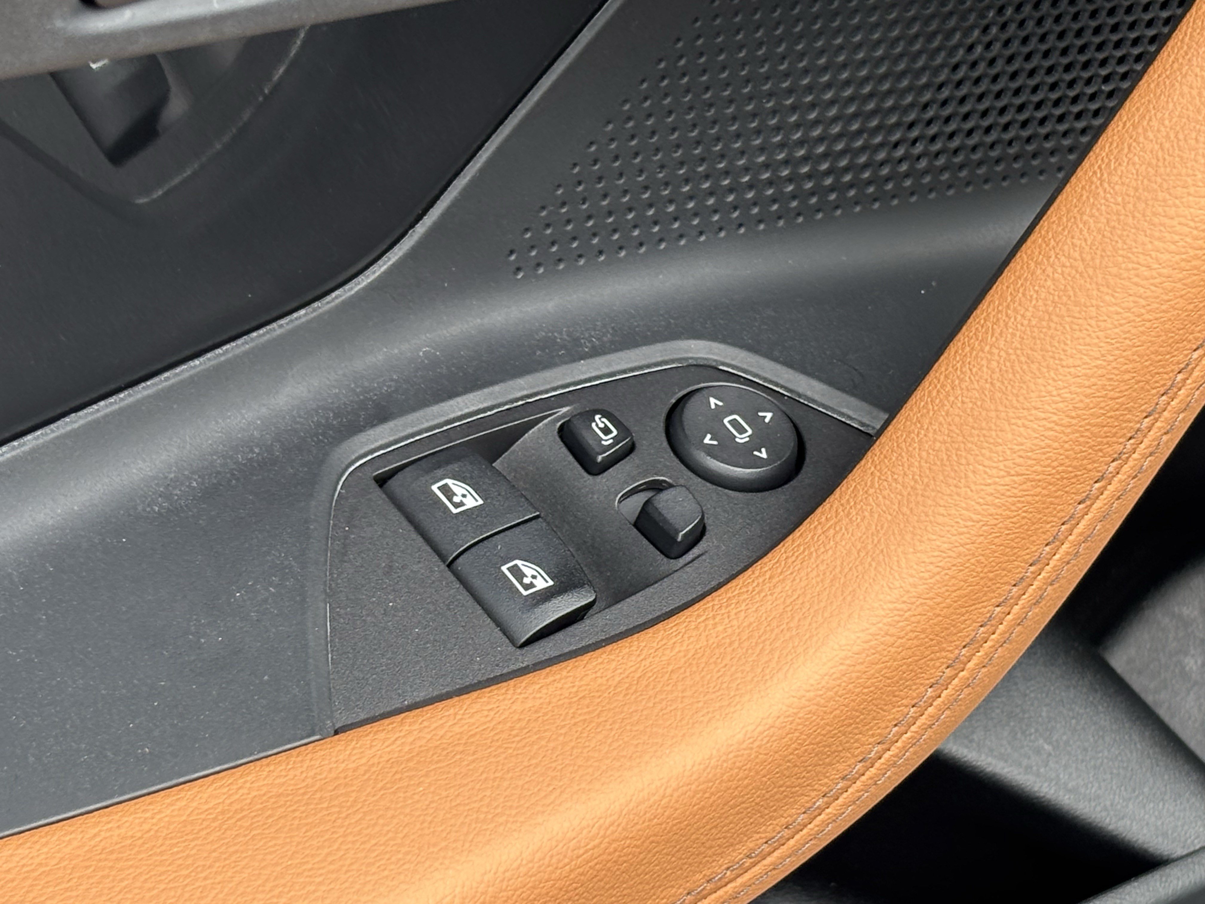 Used 2026 BMW M240i Coupe RWD image 15