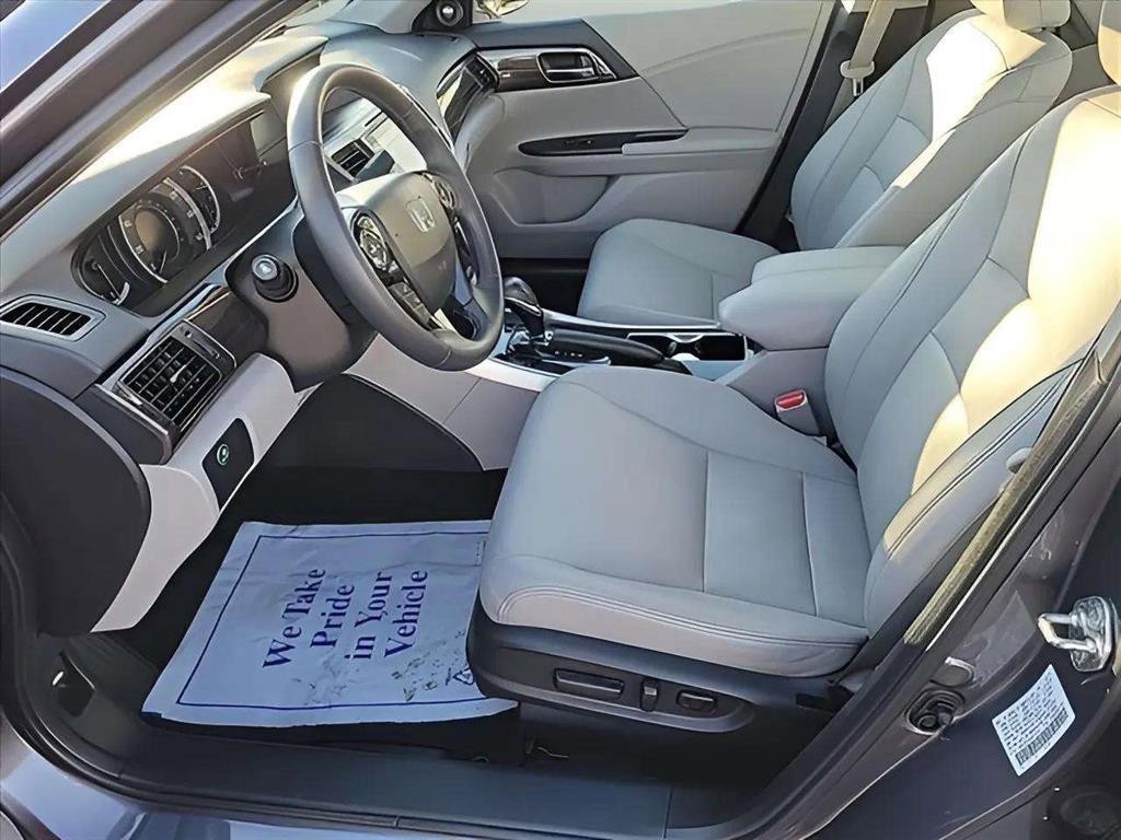 Used 2017 Honda Accord EX-L image 13