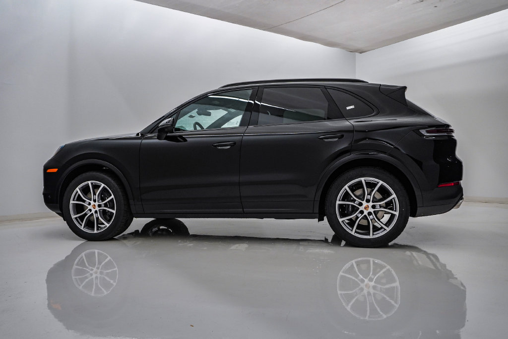 New 2026 Porsche Cayenne AWD/4WD image 2