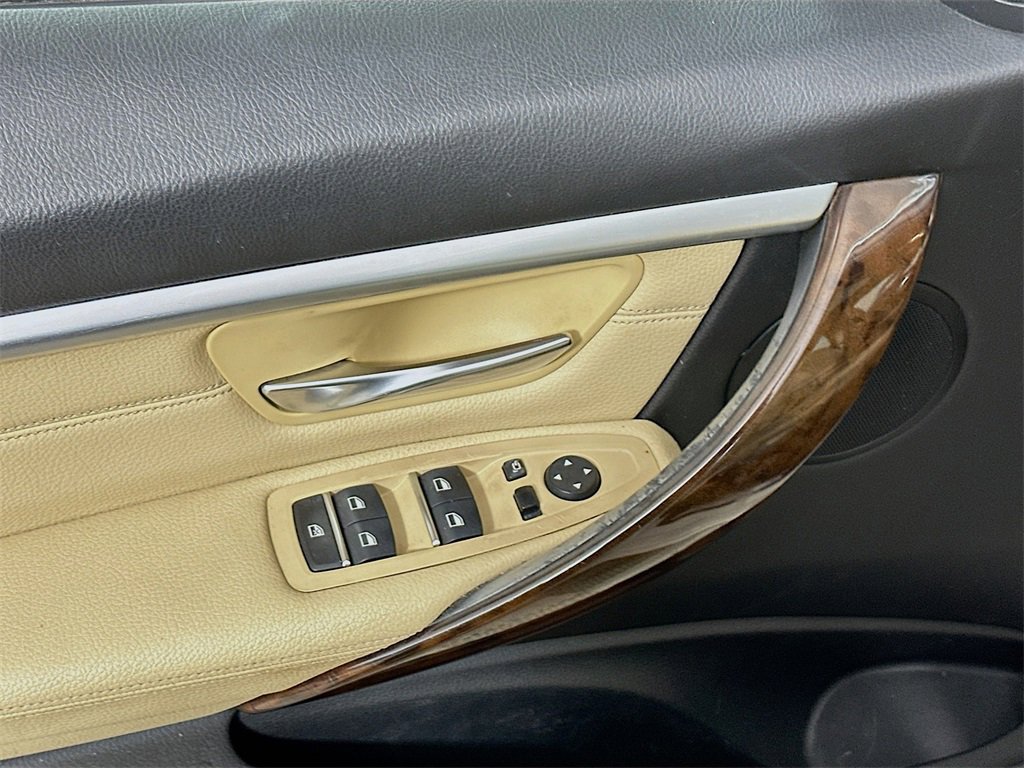 Used 2018 BMW 328d xDrive Sedan image 21