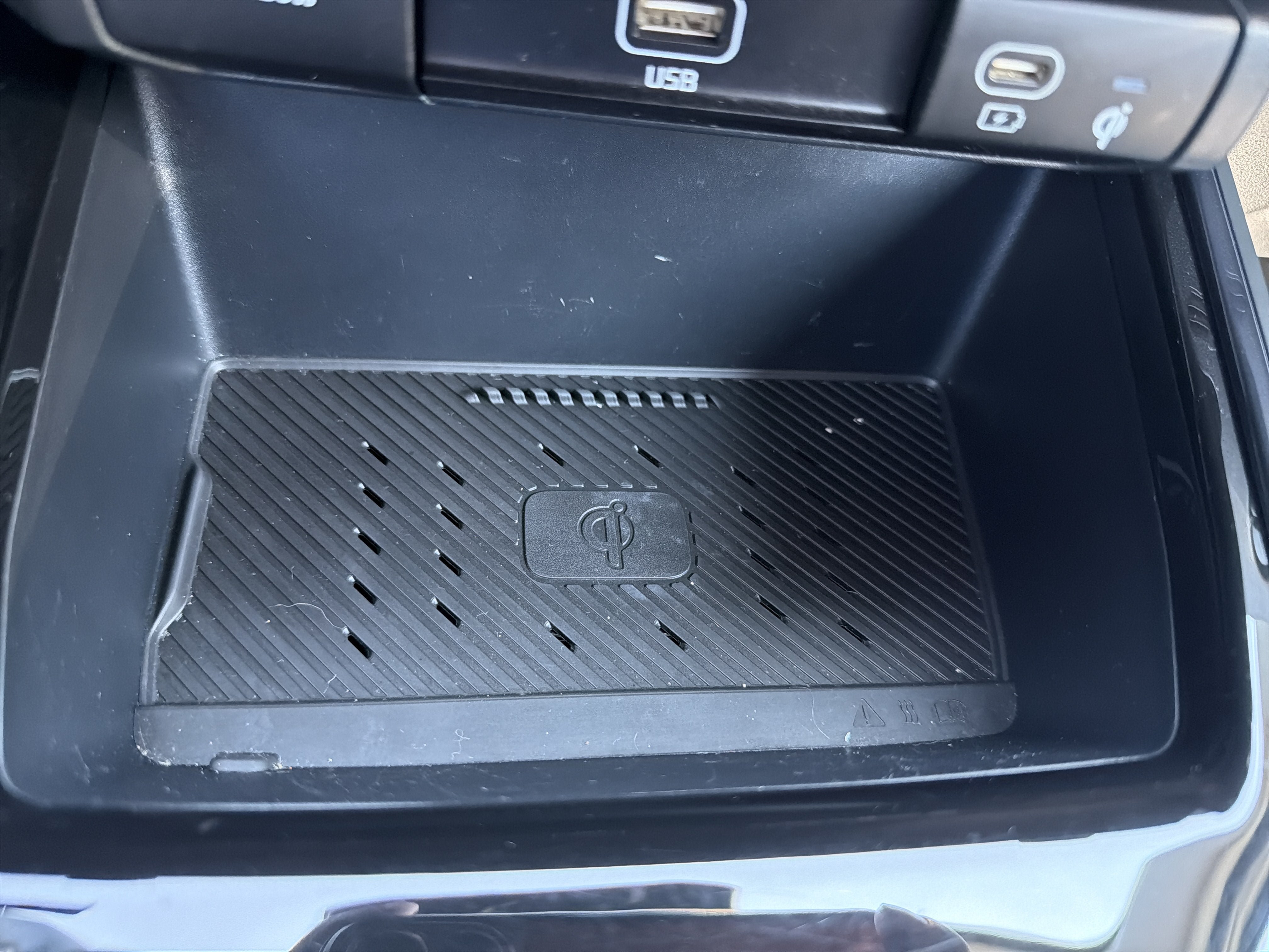Used 2024 Kia Niro EX w/ EX Cold Weather Package FWD image 18