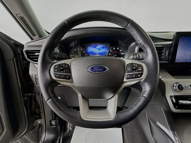 Used 2022 Ford Explorer XLT w/ Equipment Group 202A image 11