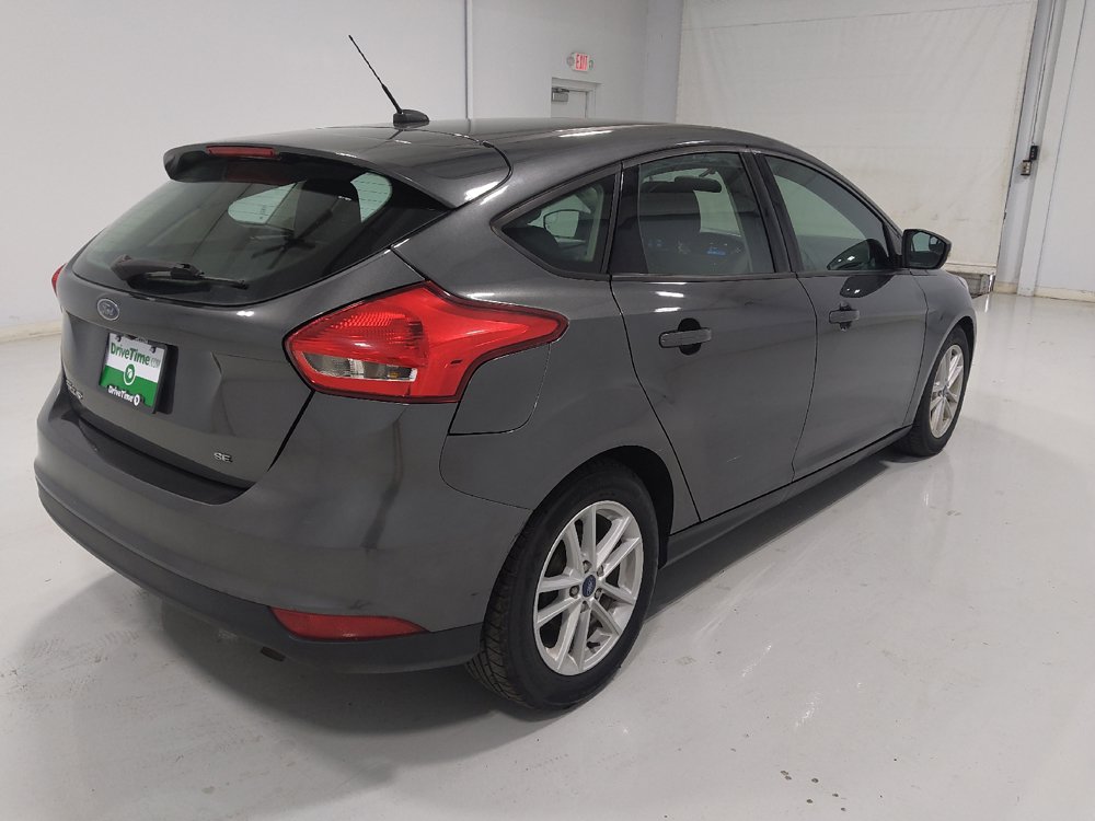 Used 2018 Ford Focus SE w/ Cold Weather Package FWD image 9