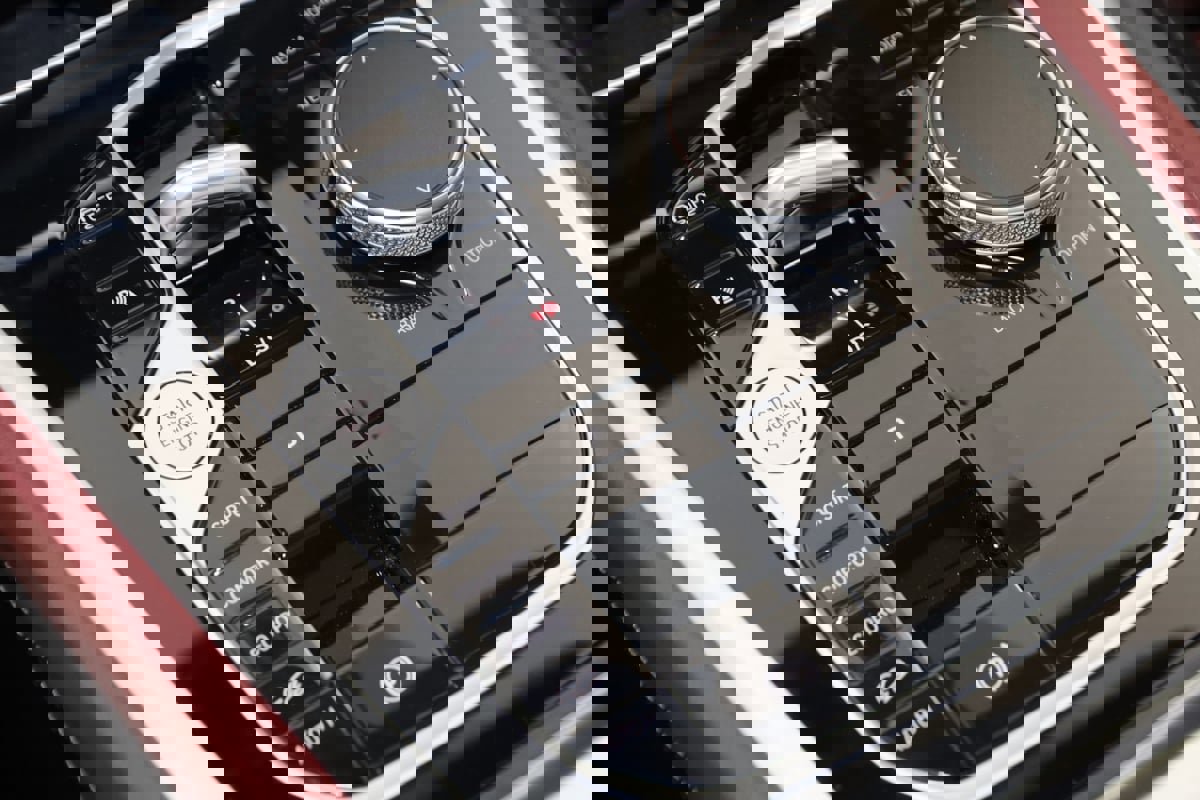 Used 2024 BMW X6 xDrive40i image 35