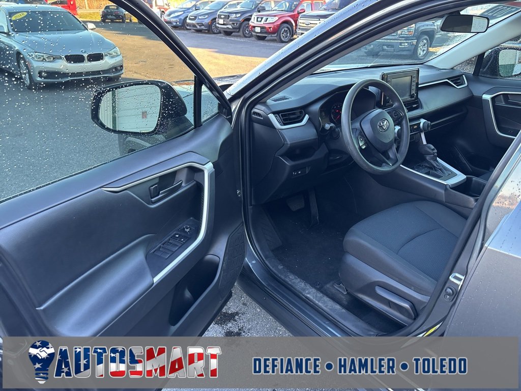 Used 2022 Toyota RAV4 LE image 13