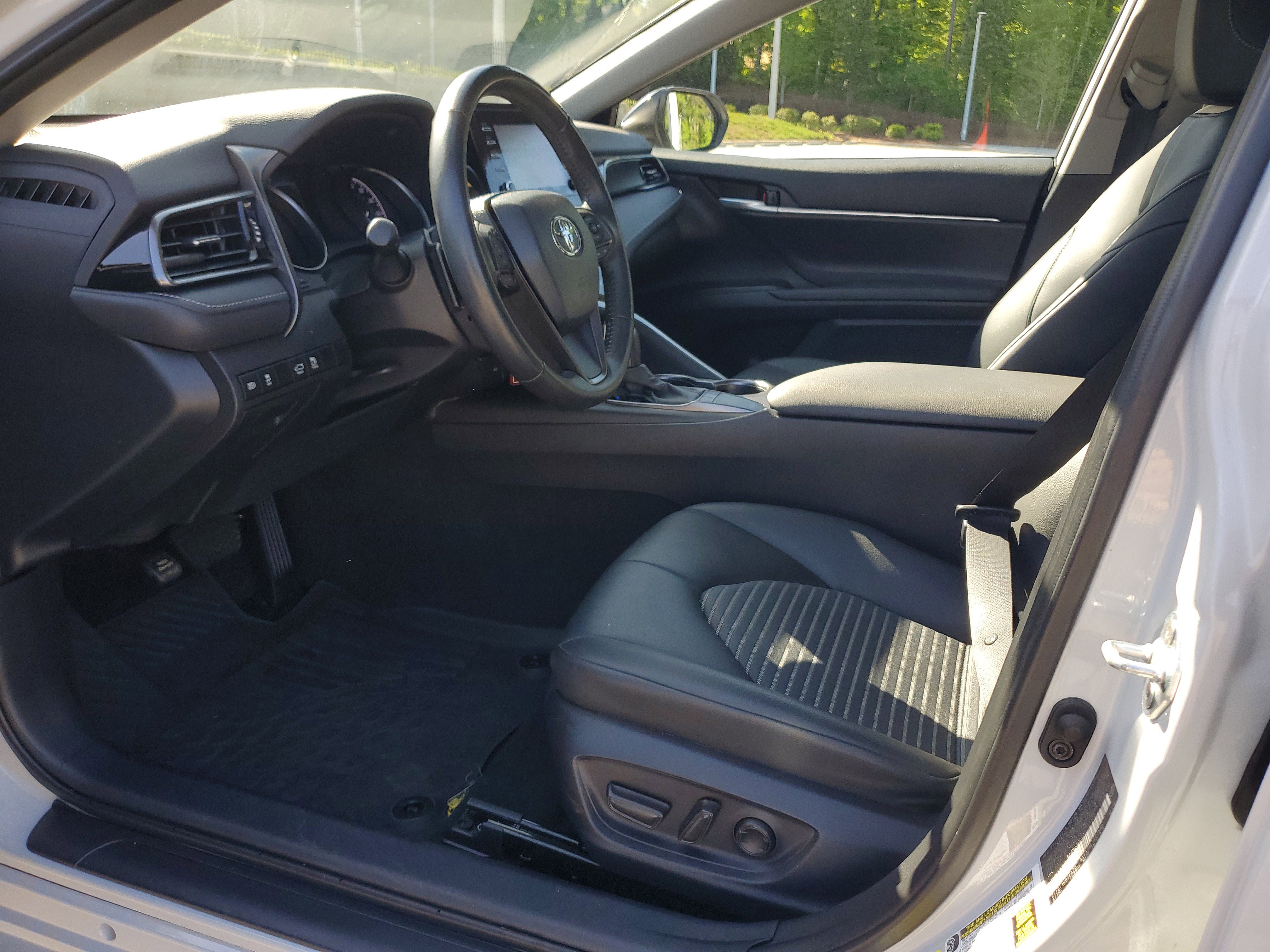 Used 2024 Toyota Camry SE image 16