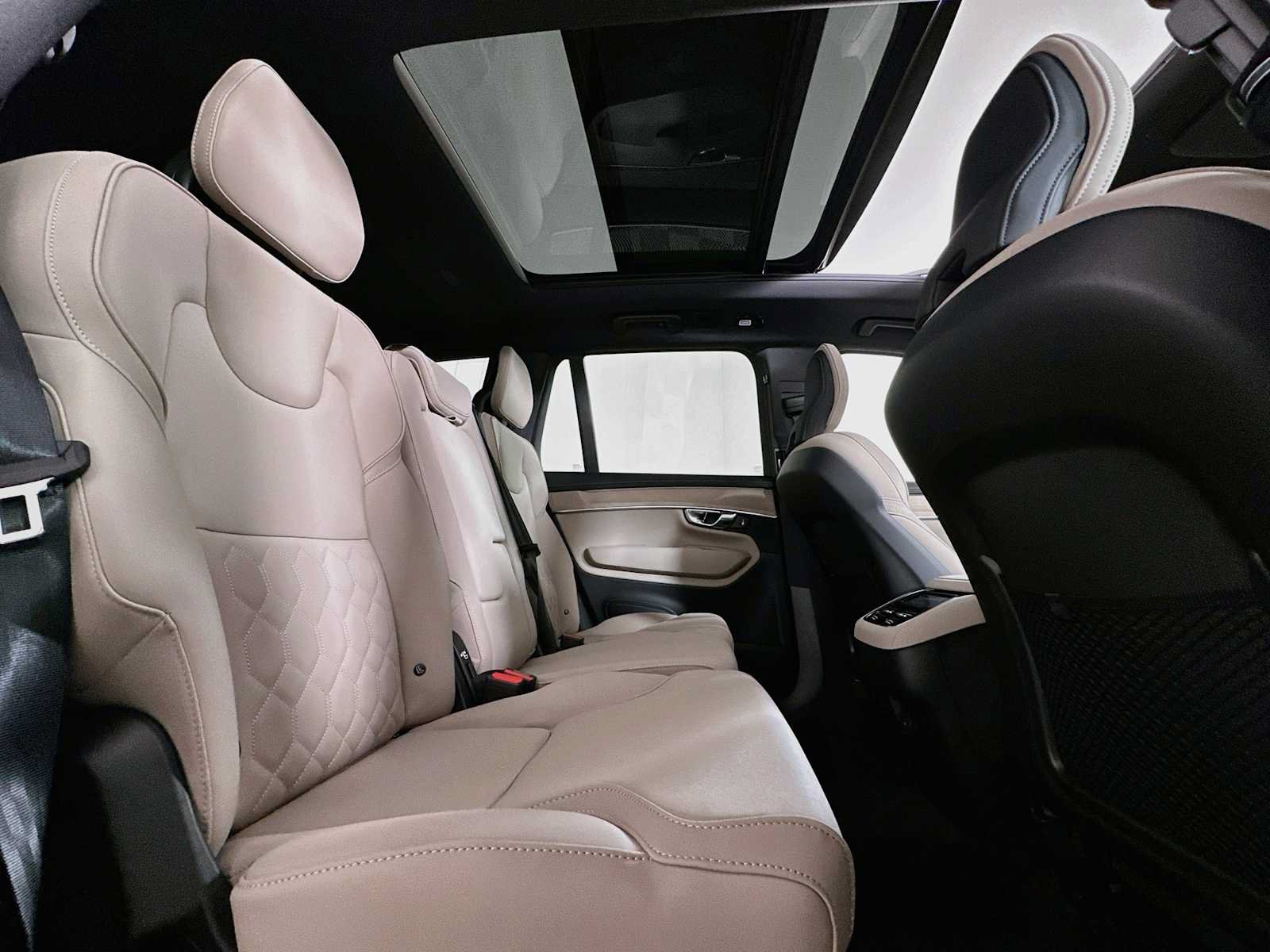 New 2026 Volvo XC90 B5 Core AWD/4WD image 26
