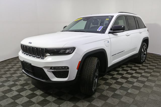 Used 2023 Jeep Grand Cherokee 4WD 4xe image 5