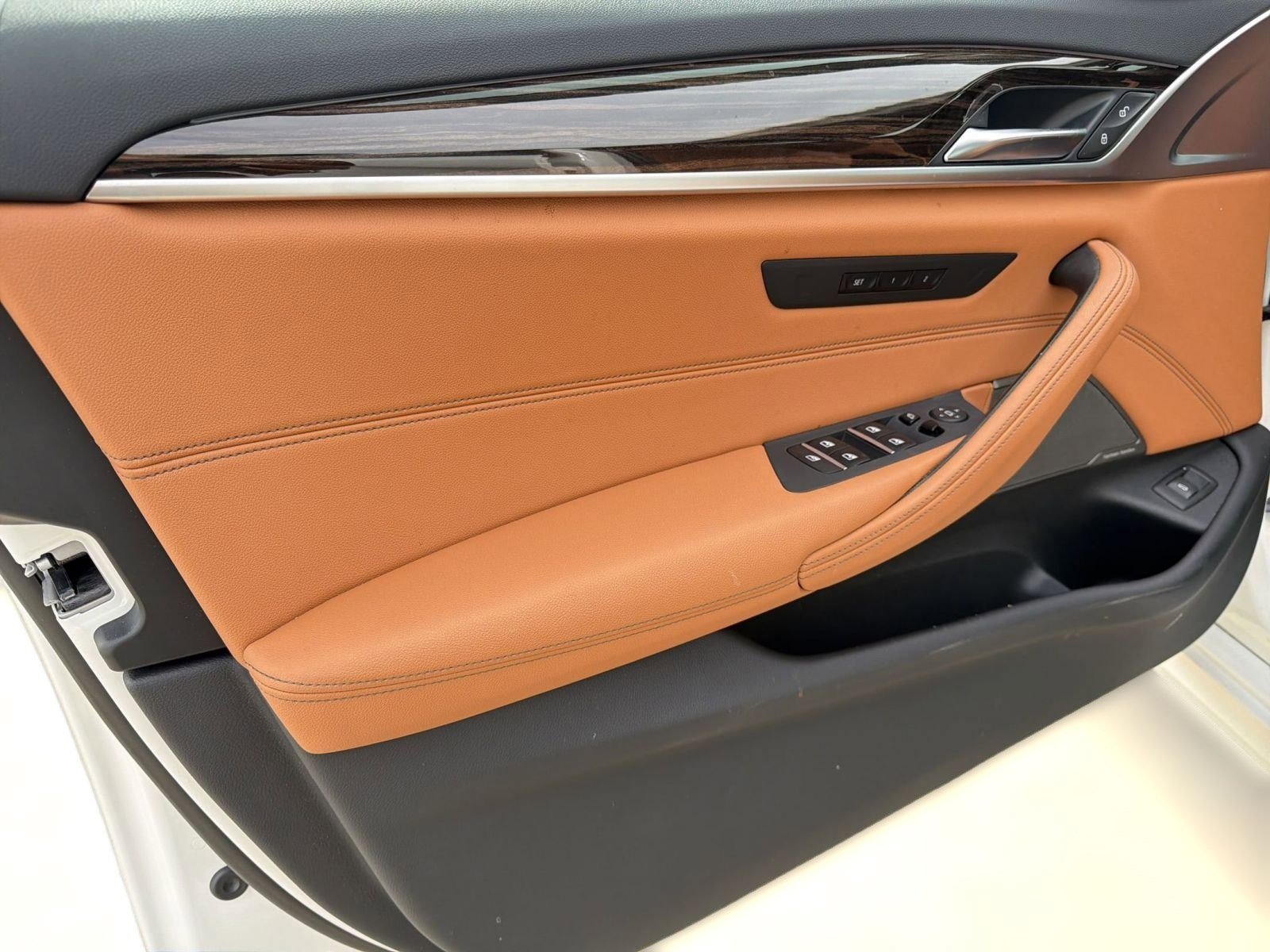 Certified 2023 BMW 530i w/ Premium Package image 13