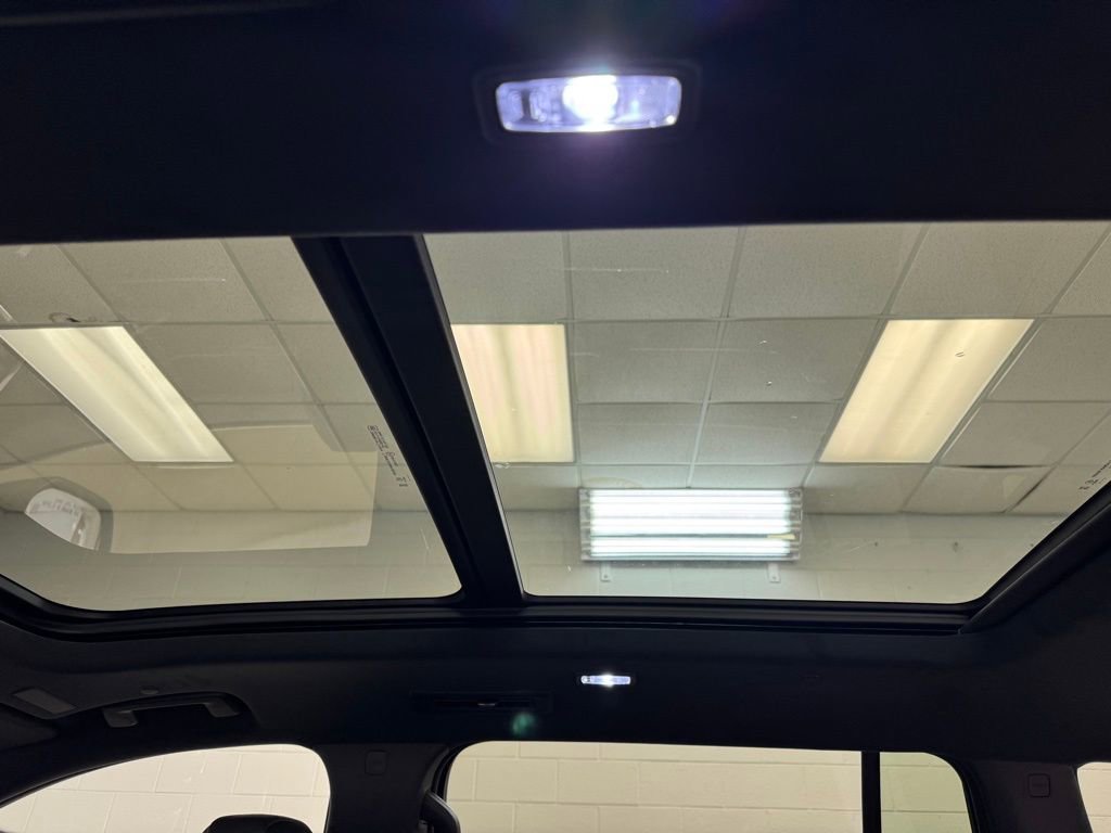 New 2026 GMC Acadia Denali Ultimate w/ LPO, Floor Liner Package image 18