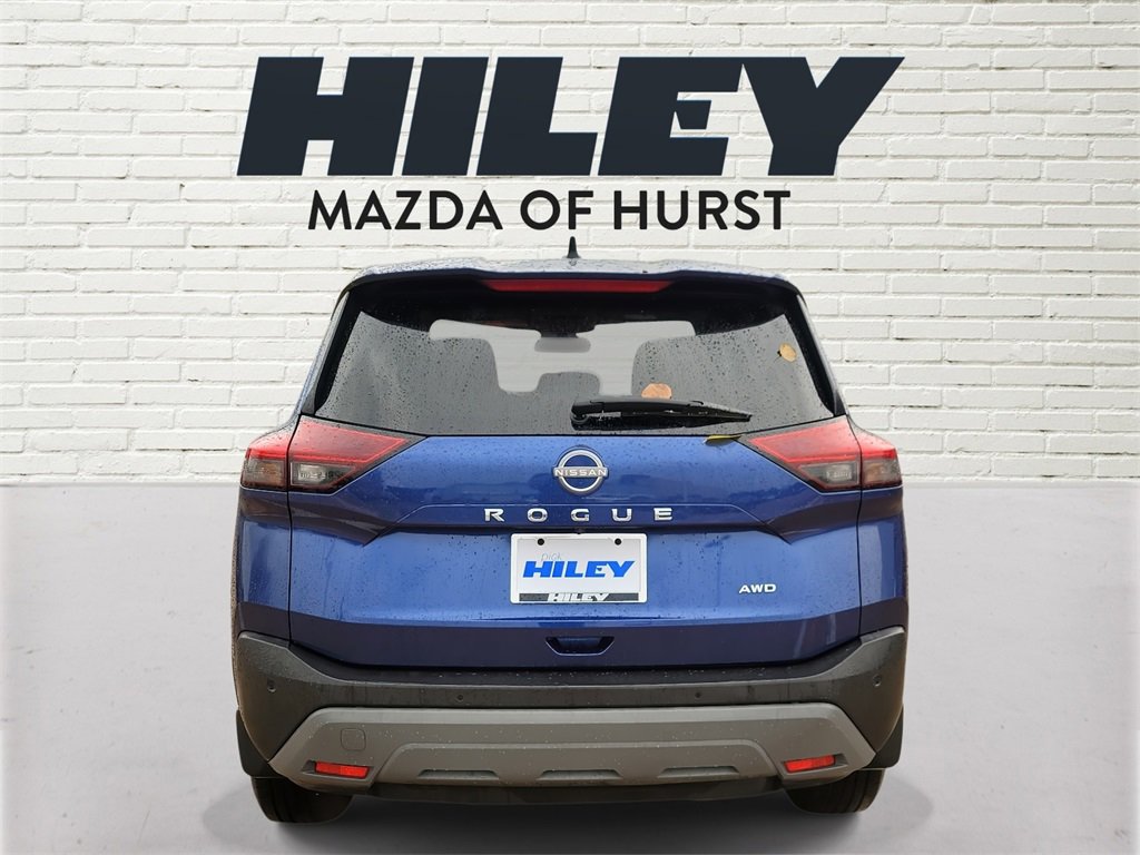 Used 2023 Nissan Rogue S image 4