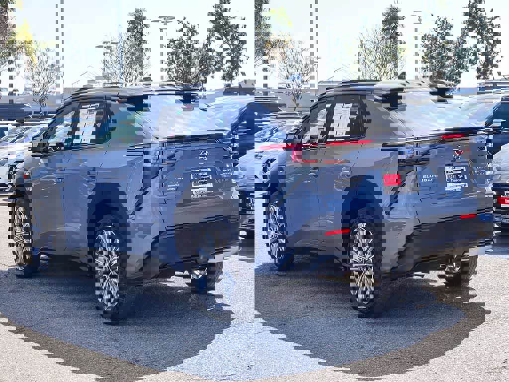 Used 2023 Subaru Solterra AWD image 6